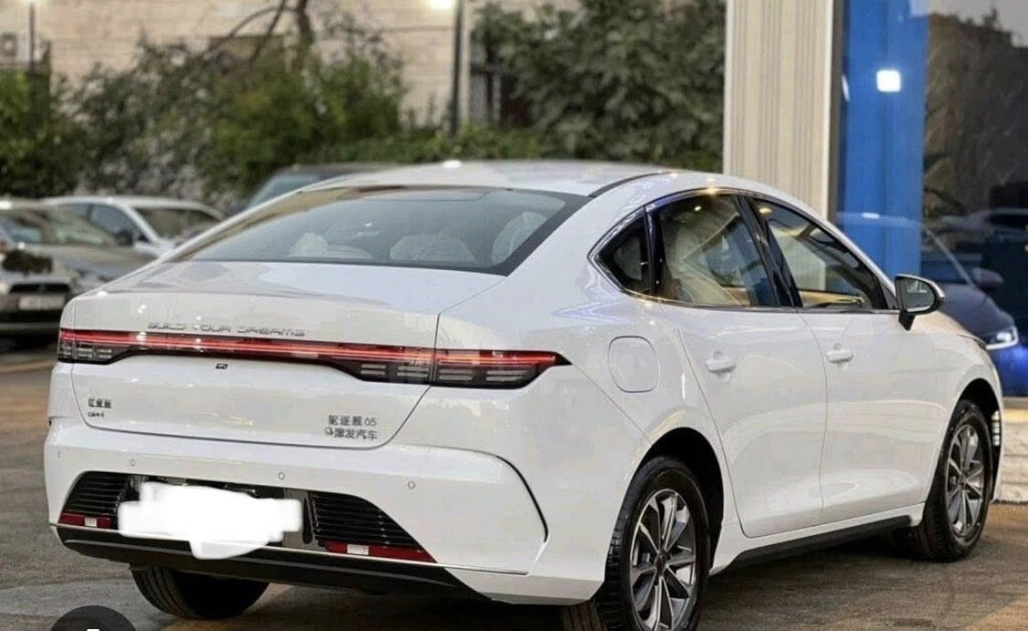 ***********
byd 2025 ديستروي
ماشيه فقط ٨ الف كيلومه تر
رقم دهوك تحويل وغرامات شرط
مكان سياره دهوك
سعر ١٣٨ ورقه بي مجال
تحويل بشرط
