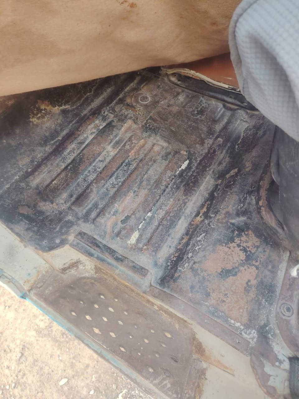 سلام عليكم اخوان هاي الواز  للبيع السعر 6 مليون وبيها مجال مكلف بلنشر
للأستفسار. ***********
