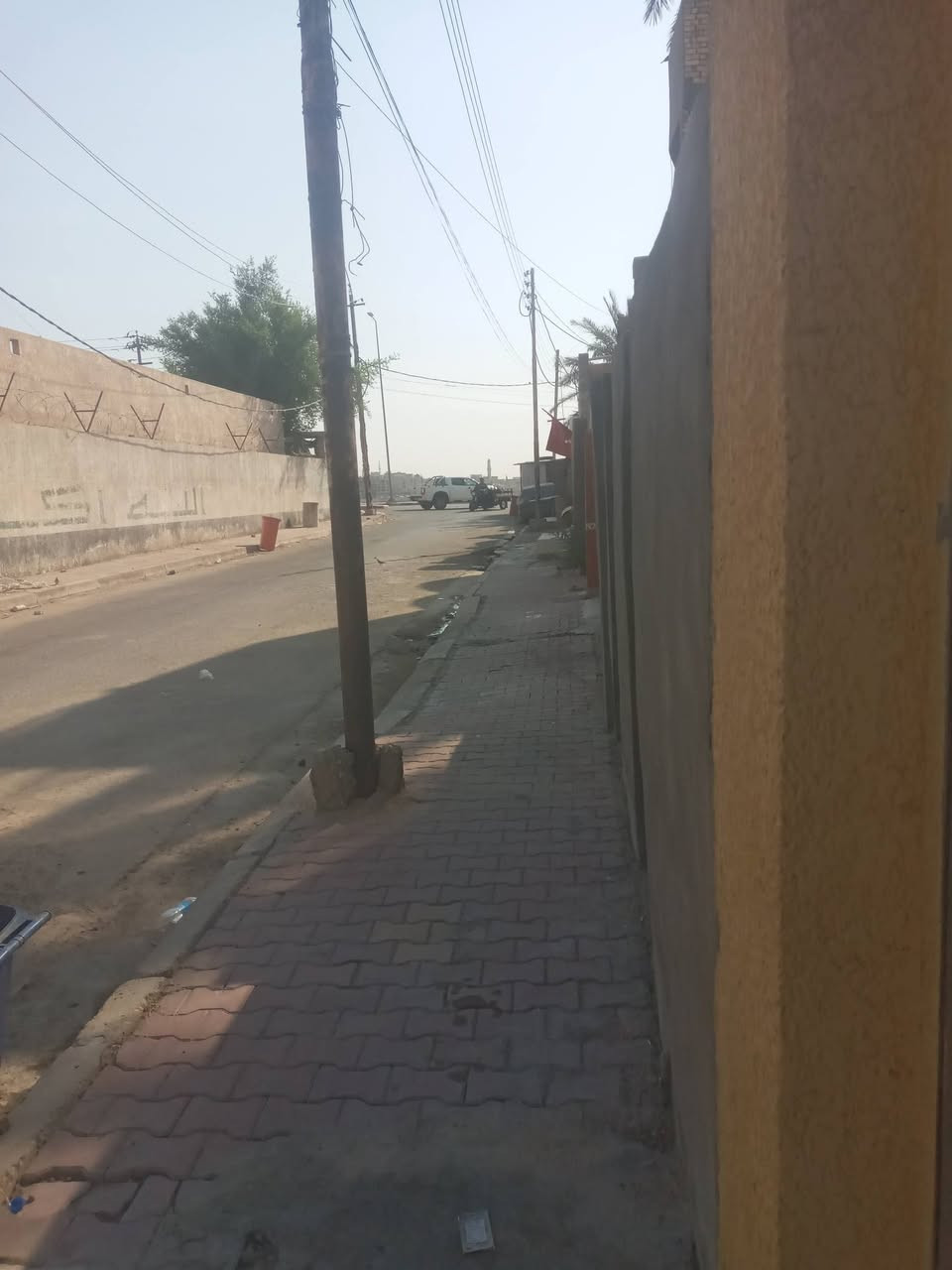 دار للبيع مساحته ١٥٠متر كوت العزه القديمه شارع المركز قرب شارع الكورنيش يبعد عن الشارع العام اربع منازل 
الدار طابقين بناء سنة ٢٠٢٥
التواصل
***********
***********
