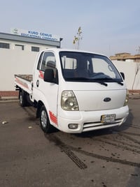 شاحنة • موديل ٢٠٠٩ • محرك ٢٧٠٠