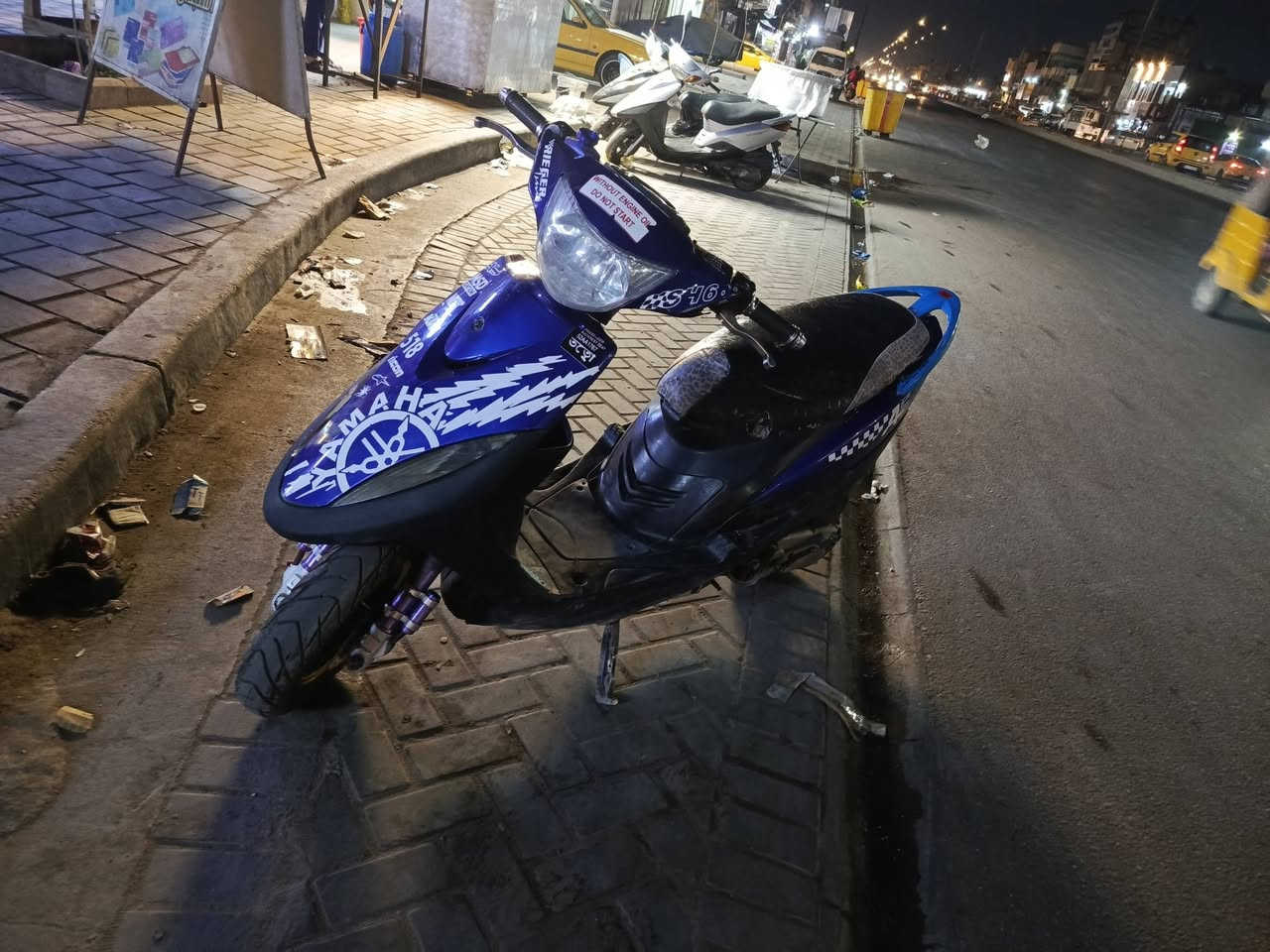 دراجة ماكس عدلة للبيع شغال سلف وهندر بس عوزهة شخاطة السعر ٣٥٠ مكان بغداد المشتل الشراي يتصل عل رقم ***********
