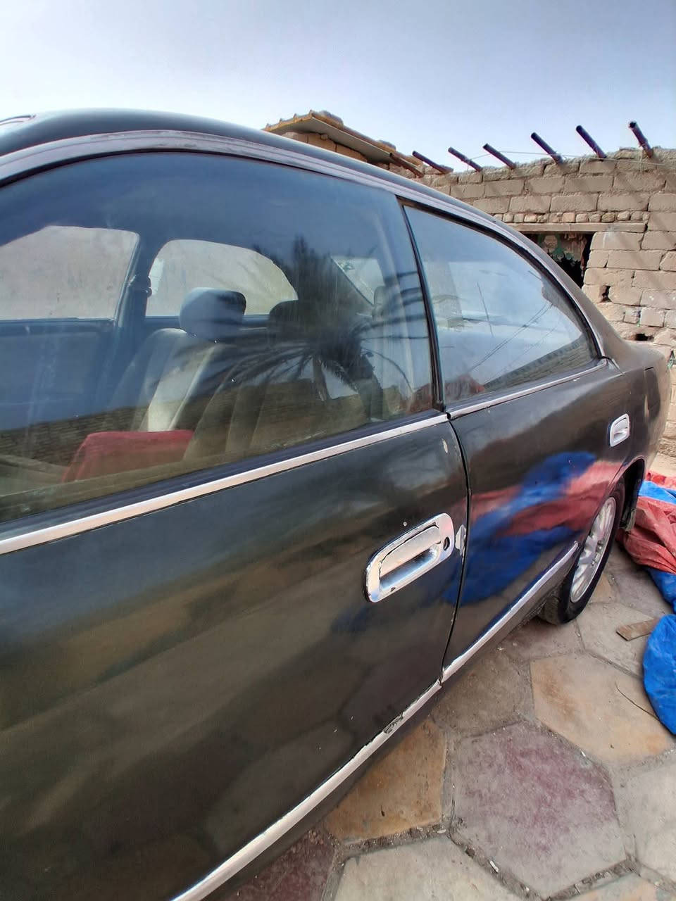 شيزر للبيع مكينه في فيتي اثنين ونص فيشه وحده وكير مكفولات حداديه  ودبلات مع زوج تاير جديد صار اسبوع مسويهن فيت بم ونوزلات وبلكات كله جديد ادامه كامله جاهزه وين تريدى اطلع ما اندل صاحبه ابيع كوم حديد ١٨ ورقه  *********** مكان شطره
