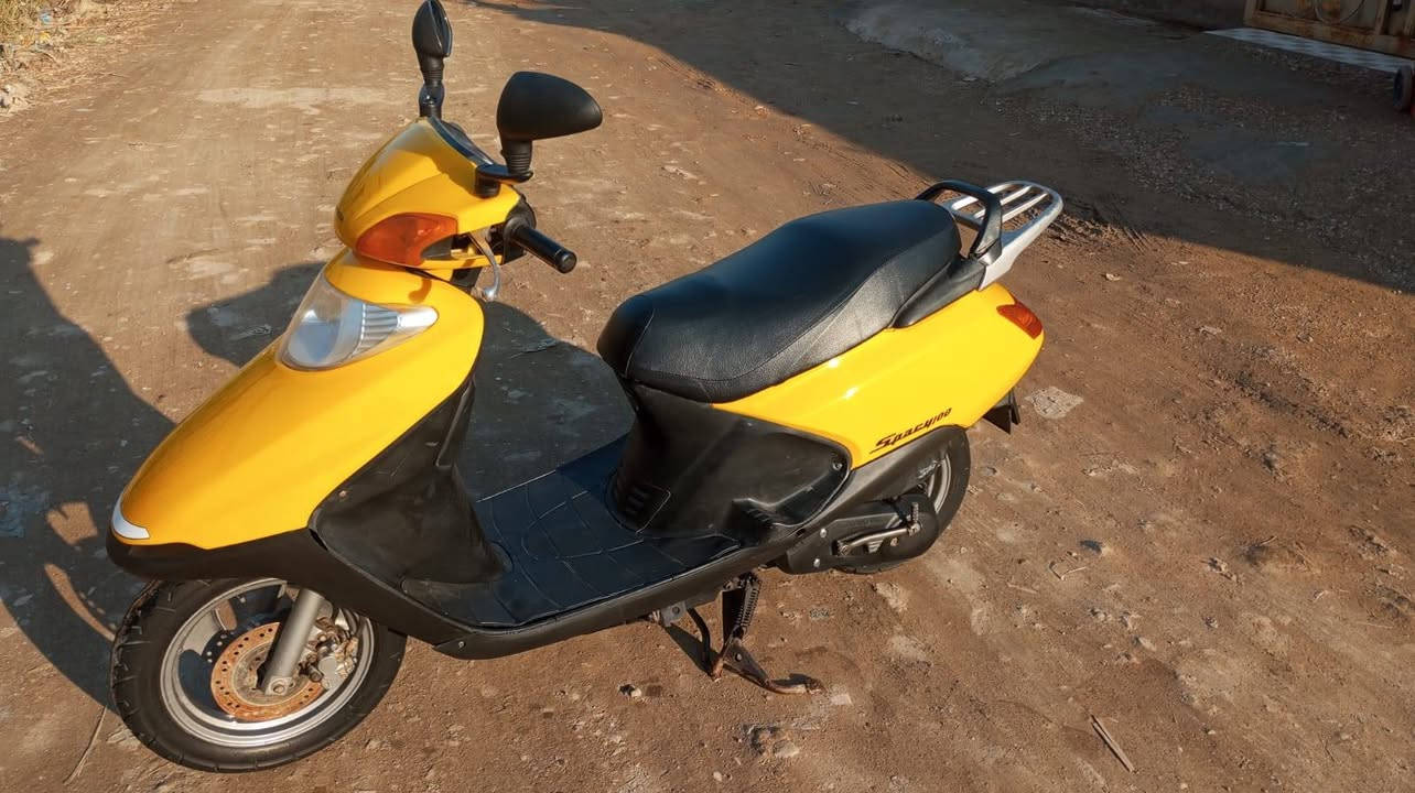 سبيسي ياباني مكينه خرسه دراجه ماذب عليه ربع السعر 625 وبيه مجال قليل موبايل ***********
