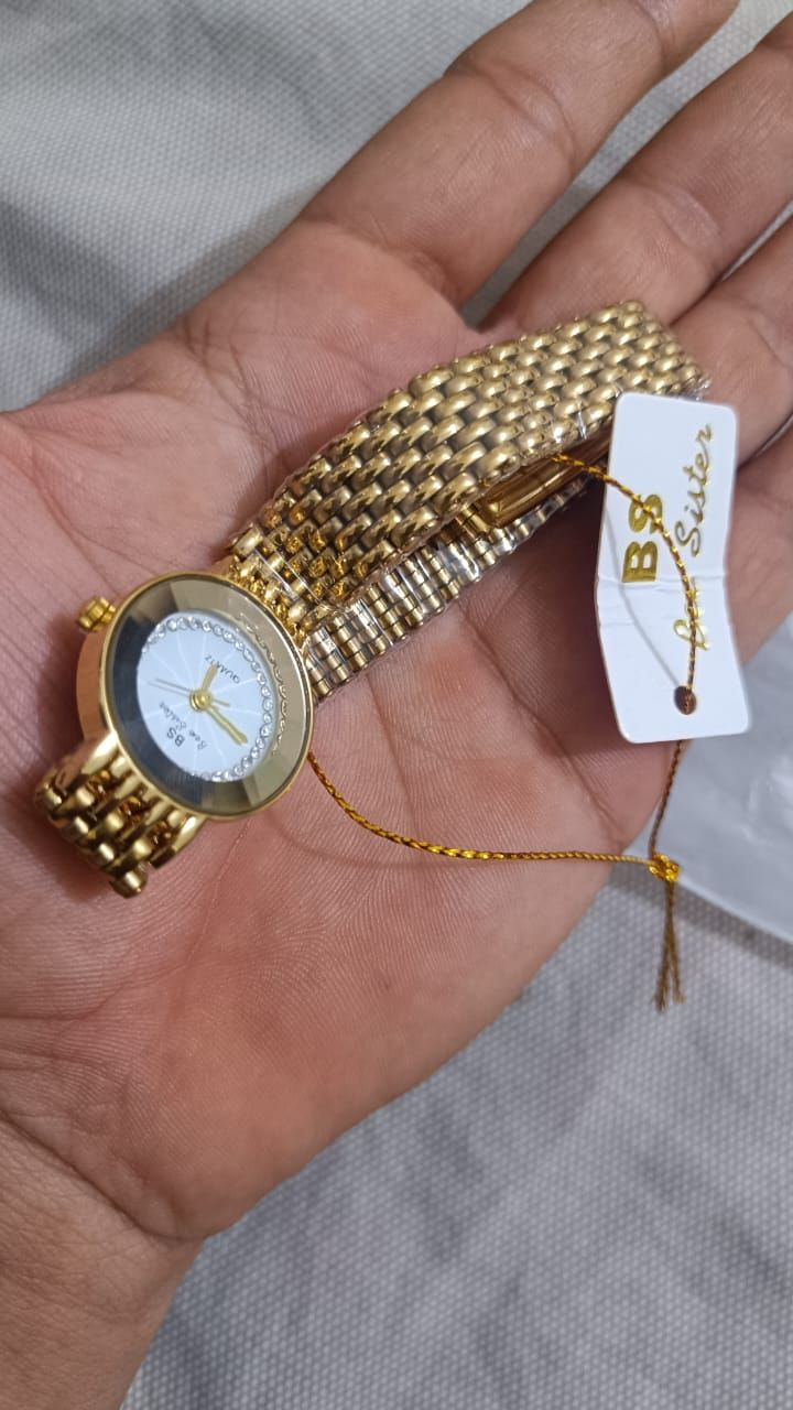 ساعه ماركة من الامزون قطعة كلش راقيه وثكيله 
سعر ١٥ شامل التوصيل


**إذا كنت صاحب هذا الإعلان وتريد حذفه لأي سبب، رجاءا أرسل رسالة إلى الدعم الفني**