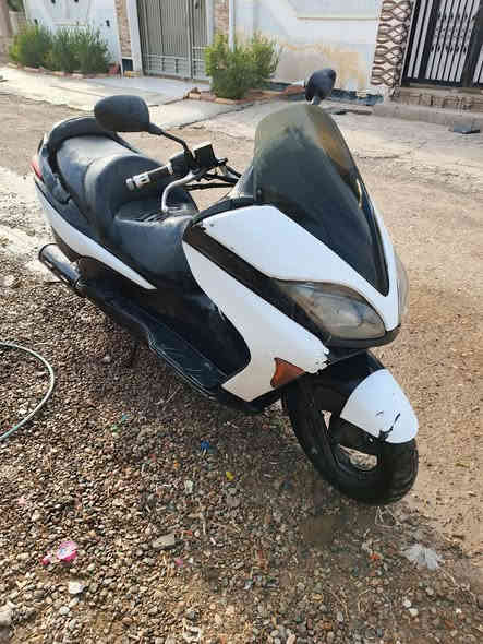 فورزه 09 للبيع
مكينه خير من الله مابيه نقص شلعه 
معدل. مال جناي لسعر 700 وبيه مجال نكاني الخالص ***********
