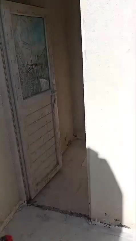 بيت للبيع سند 25 الموقع مقابيل الامام عون حي الامير الاستفسار على هذا الرقم ***********
