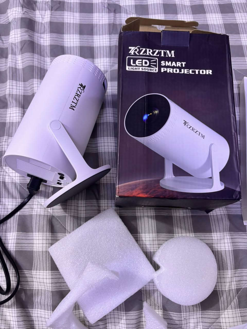 داتا شو  بالكارتون مفحوص وكامل بلوتوث واي فاي نتفلكس يوتيوب يدعم دقة عالية 1080P HD (دقة أصلية 720P).
قابل للدوران حتى 180 درجة لسهولة الإسقاط.
يدعم تقنية WiFi 6 ومزود بمكبر صوت وجهاز تحكم عن بعد.


**إذا كنت صاحب هذا الإعلان وتريد حذفه لأي سبب، رجاءا أرسل رسالة إلى الدعم الفني**