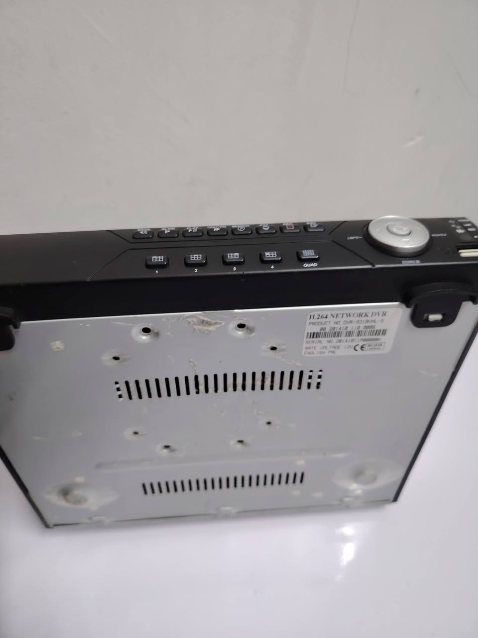 للبيع جهاز كامرات بدون هارد يشغل 8 كامرة السعر 15 الف العنوان حي القدس
الاتصال ***********
