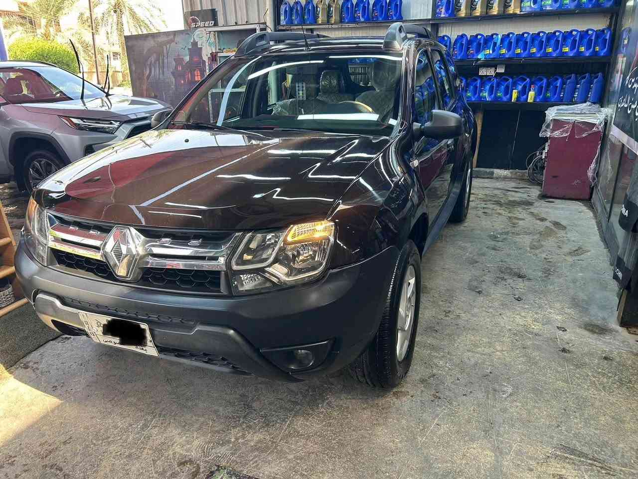 السلام عليكم
رينو داستر للبيع 
موديل 2018 مكفوله من التصليح والصبغ
رقم بغداد ثاني يوم تحويل
العنوان بغداد 
محرك 2000 المرغوب
كير AT
شاشة وكامره
تبريد ثلج
السياره بيه ادامه كامه
شادله راديتر جديد دبل بوري
ومروحه اضافيه 
السياره احلى من الصوره امانه
السعر 97 ورقه وبيه مجال 
للمعلومات الاتصال على الرقم
***********
غير متوفر على الفيس بغداد, العراق
