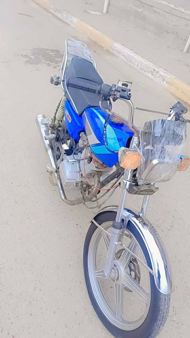 سلام عليكم متوفردراجه نامه ٤ كير
دراجه خير من الله كهرببات شغاله تشتغل سلف وهندر
ما ناقصهه شي السعر ٣٢٥ بيهه مجال حك الجيه ***********
