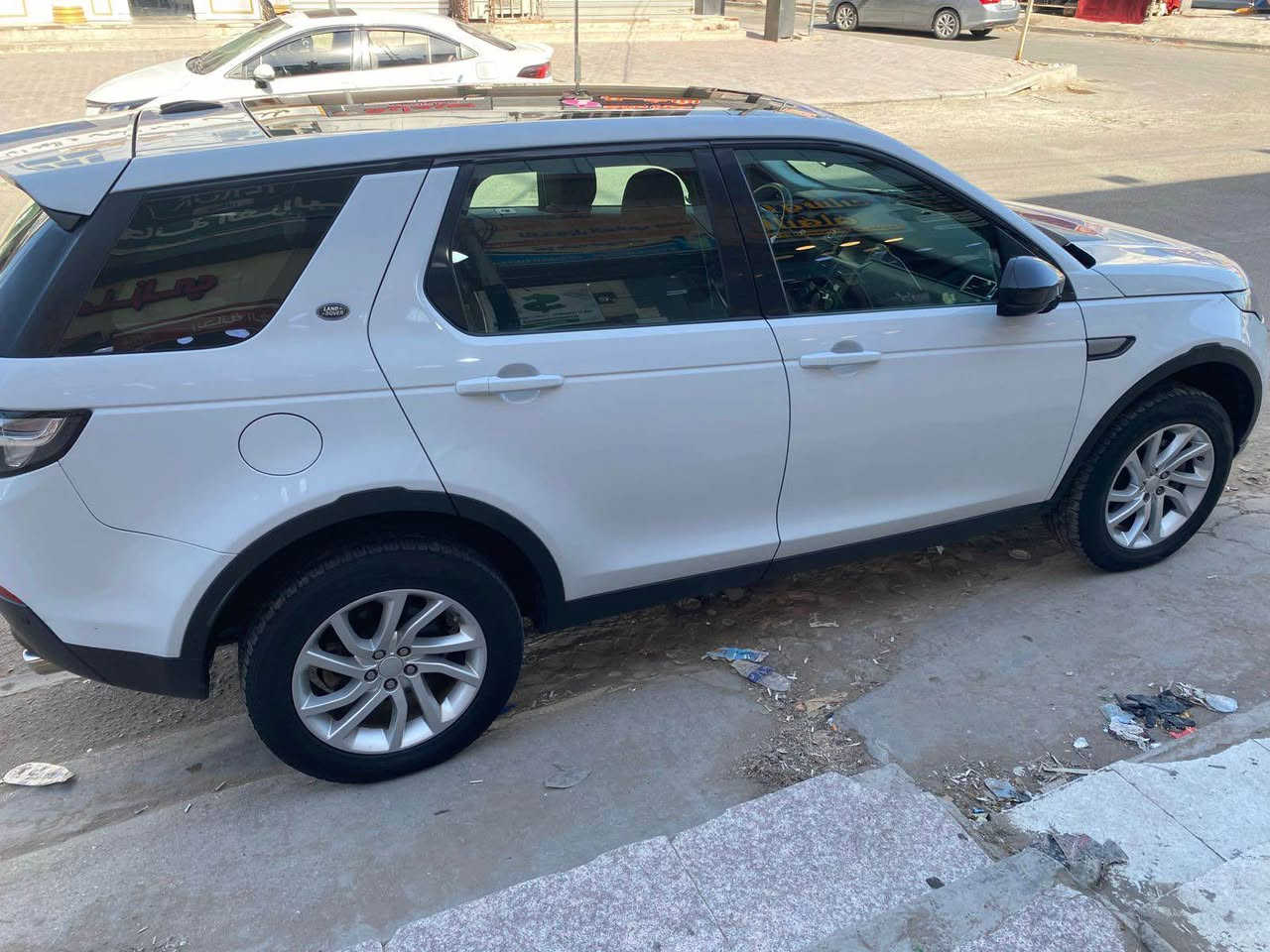 Land Rover- Discovery Sport
لاند روفر دسكفري سبورت 2016
وكالة سردار
 محرك 2.0 تيربو
 دفع رباعي
سقف بانوراما ثابت
 كامرة خلفية
 حساسات أمامية وخلفية 
 العداد 126 ألف كم فقط
 السيارة بحالة الوكالة
صبغ بيبان 2 اثر شخط بدون دواخل 
 موقع السيارة: بغداد - الغزالية
رقم صاحب سيارة *********** تحياتي بغداد, العراق
