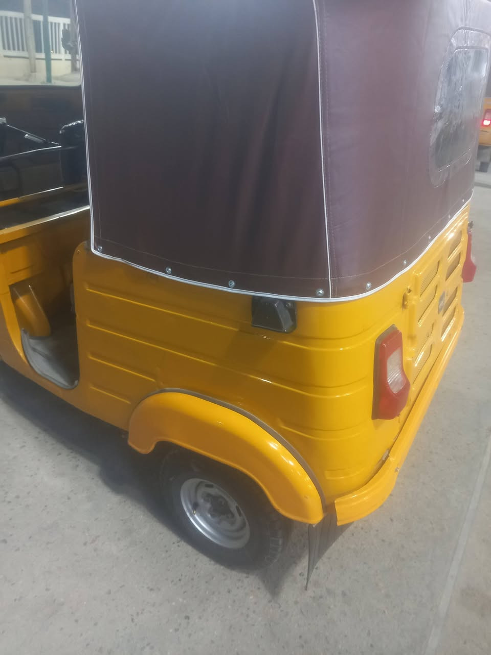 ١٩ رقم وسنويه انكليزي بسمي
مكينه مكفوله تنقيص تبخير تخم تاير جبلي 
ب٤٧٠٠ بيها مجال بسيط
***********
