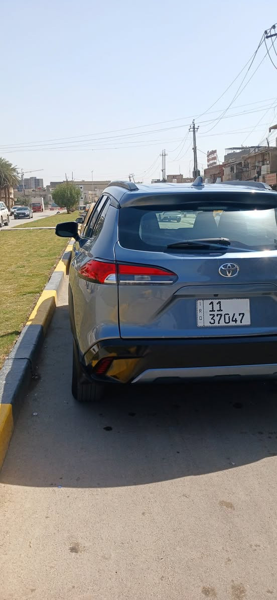 السلام عليكم 
كورلا كروز وارد أمريكي هايبرد 2024 
مواصفات SE black edition 
بصمة ودخول ذكي 
شاحن وايرلس
درايف مود اوتو هولد 
رادار أمامي تحديد مسار
اشاير بالمري رادارات جانبية
الحادث موضح بالصور 
رقم بغداد مميز ( ترقيم جديد )
السعر ١٦٠ بي مجال حك الجية
مكان بغداد البلديات ***********
