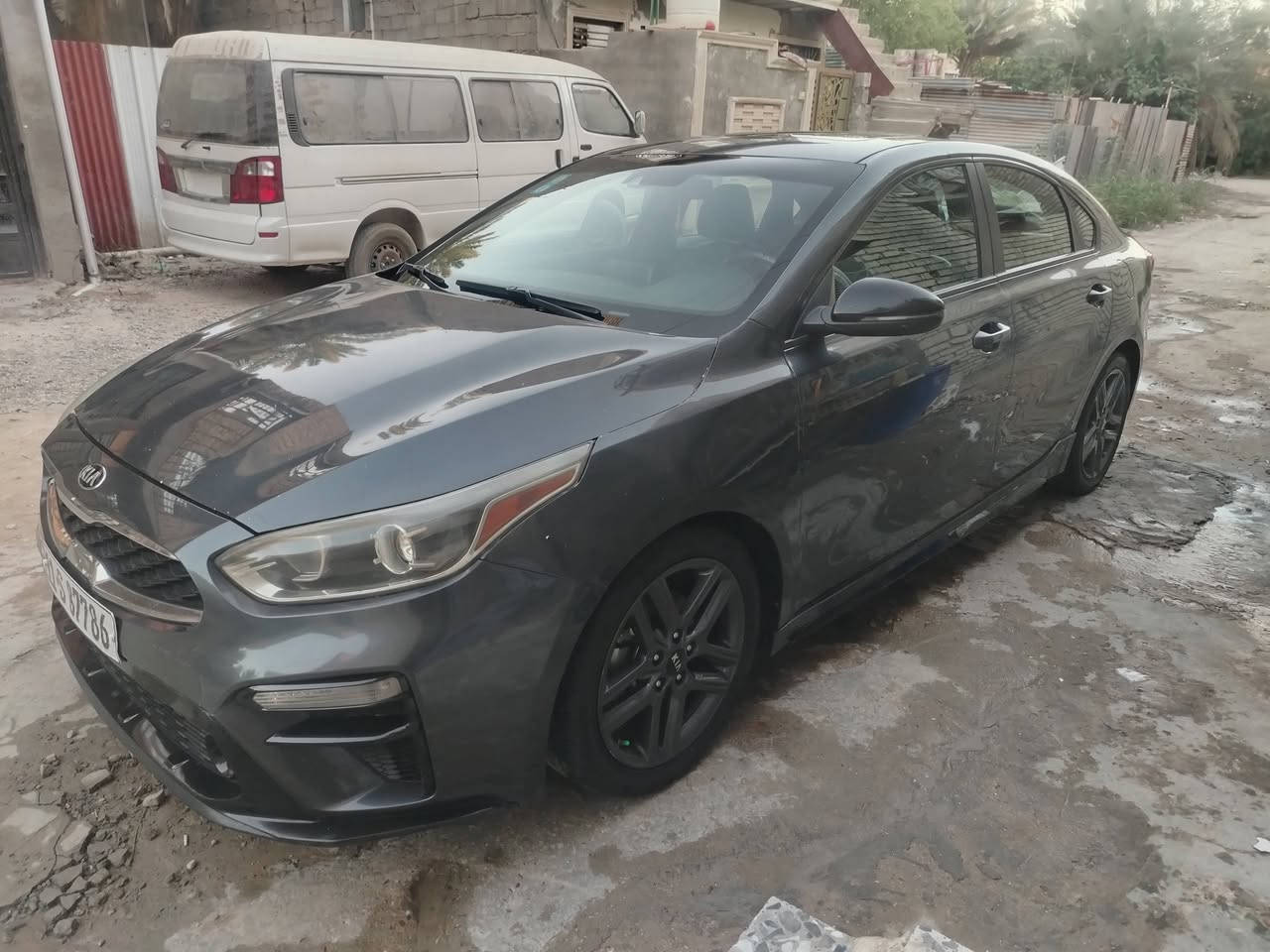 فورتي وارد بغداد بسمي بياع شهداء السعر 135 بيه شويه مجال عنوان بغداد بياع شهداء  رقم بغداد ***********
