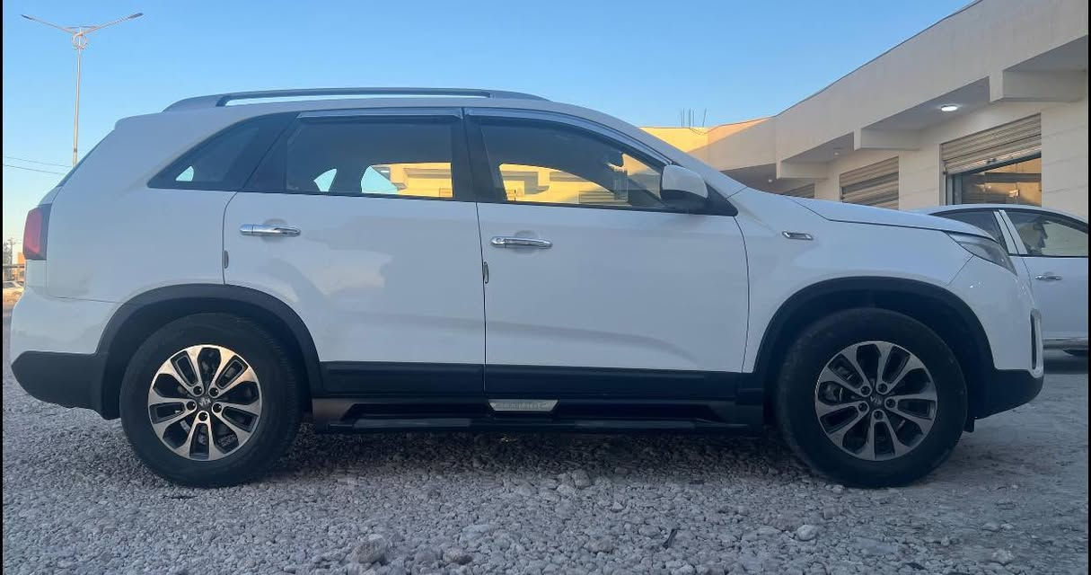 سورنتو 14  
رقم اربيل الجديد السنويه تنتهي ب2029
محرك 2400 
سياره مكفوله كفاله عامه السونار مرفق مع الصور  المواصفات عاديه  السعر 165 وبيها مجال مكان السياره الرمادي للاستفسار اتصل ***********
