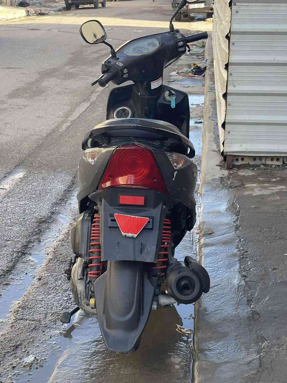 سلام عليكم دراجه ثعلب لبيع دراجه كلش نضيفه بل نسبه لمكينه برغي مامفتوح بيها جيب وياك فيتر وافحص كفراتها كلها ختم واحد دراجه مابيه اي نقص سعر وتفاصيل خاص او عل ***********
