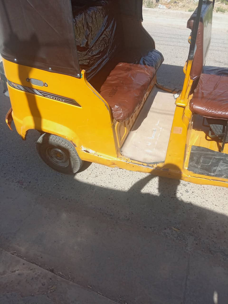 تكتك للبيع موديل 19مكينة كفالة نقصها فقط دبل امامي ب5 وبيها مجال قليل ***********
