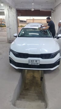 ‏السلام عليكم سيارة K5 فايف موديل 24 كفالة عامة من كل شيء ماشية 4000 م...