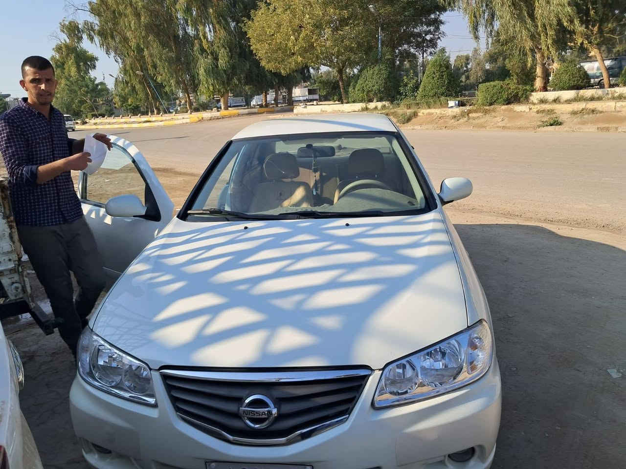 نيسان سني ياباني موديل 2011 أكير اوتو جام كهرباء محرك ابيض 1600 كفاله عامه ماشيه 147 لستفسار تصال راقم *********** راقم شمالي سنويه للغاية  2031
