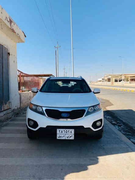 سلام عليكم 
كيه سيرانتو 
موديل 2012
خليجي محرك 6
فول موصفات صبغ بيها
مكانين راش بدون دوخل سياره 
محرك كير صدر تبريد ثلج تخم تأيرات كلو شرط السعر 150وبيها مجال شراي اتصال هاتفي ***********مكان بيجي
