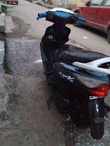 سلام عليكم دراجه كامكو في تو دراجه جاهزه كهربيات كلهه شغاله مكينه خرسه بس مفتوحه مكينه تواير جدد دراجه صافيه سعرهه ٤٧٥ بيه مجال رقم***********
