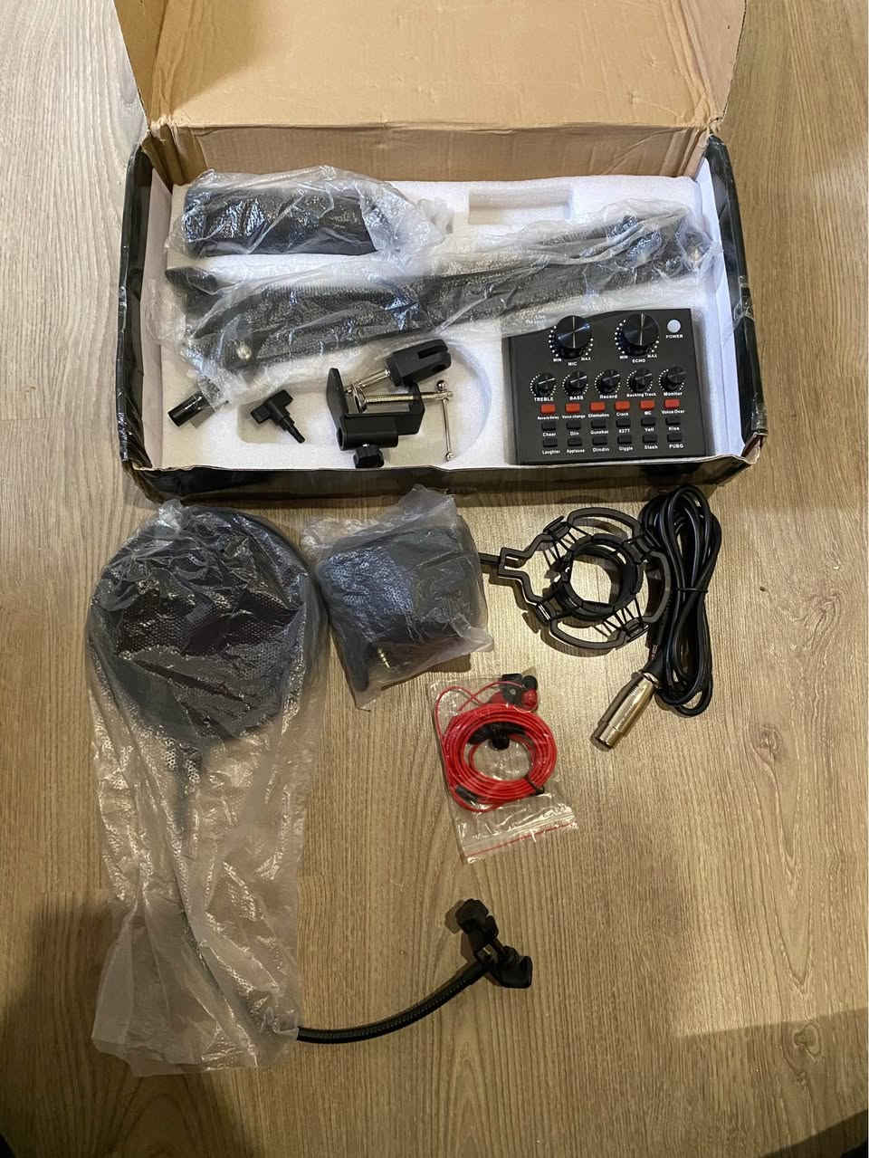 40,000 hazar
Condenser microphone sound card v8
Hamu shtike xoy lagalaia loka 
Mushtare nit chat manira

*********** السليمانية, العراق
