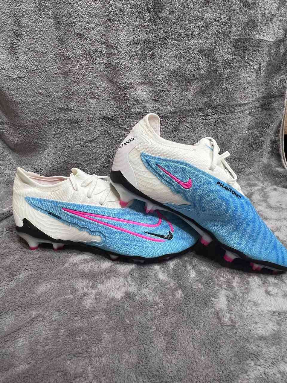 قياس 40- 43 فانتوم اوربي اصلي🔥


**إذا كنت صاحب هذا الإعلان وتريد حذفه لأي سبب، رجاءا أرسل رسالة إلى الدعم الفني**