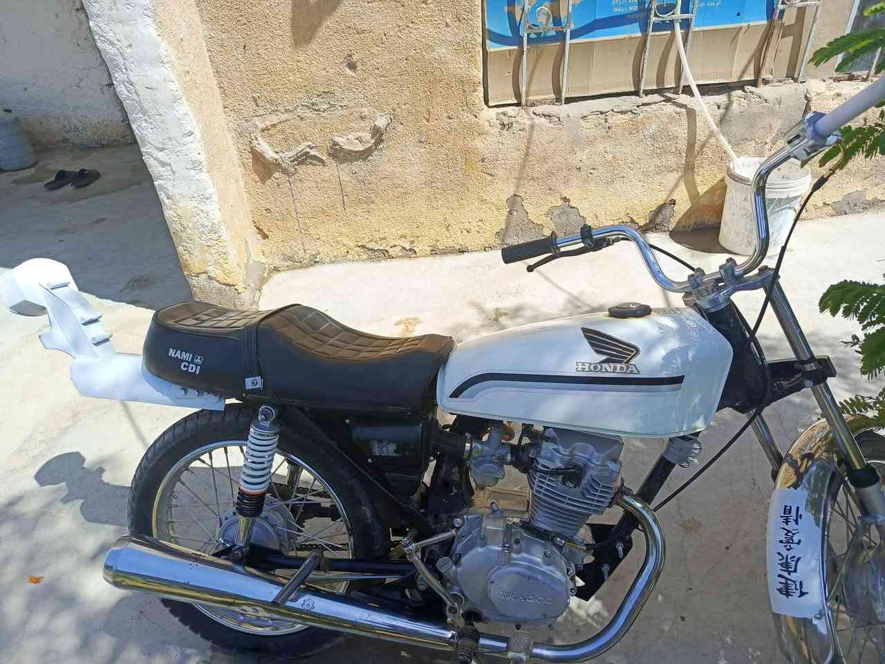 سلام عليكم نامه البيع موديل 23 شاصي 18 محرك 23
سعر 275 و بيها مجال / بابل جامعه الحله 
التواصل /***********
