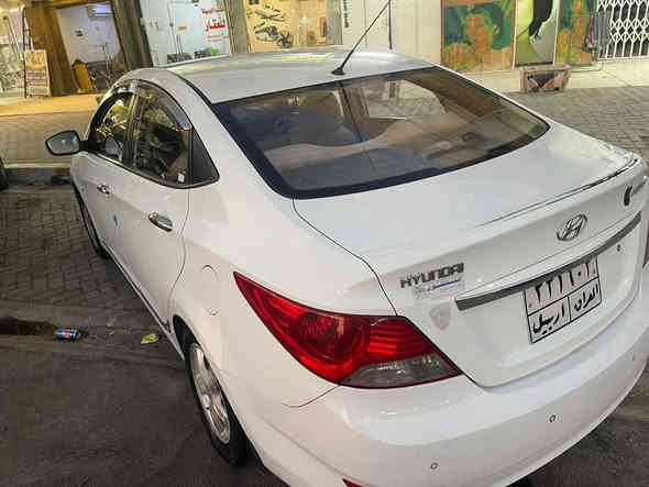 سلام عليكم اكسنت موديل ٢٠١١ خليجي محرك ١٦٠٠ بيه صبغ جاملغ الأمامي يمنة بدون دواخل وبيه شوية جاملغ الخلفي رقم اربيل وكاله عامة ب اسم جيراني سعر ٨٥ وبيه مجال  
مكان بغداد العامرية ***********
