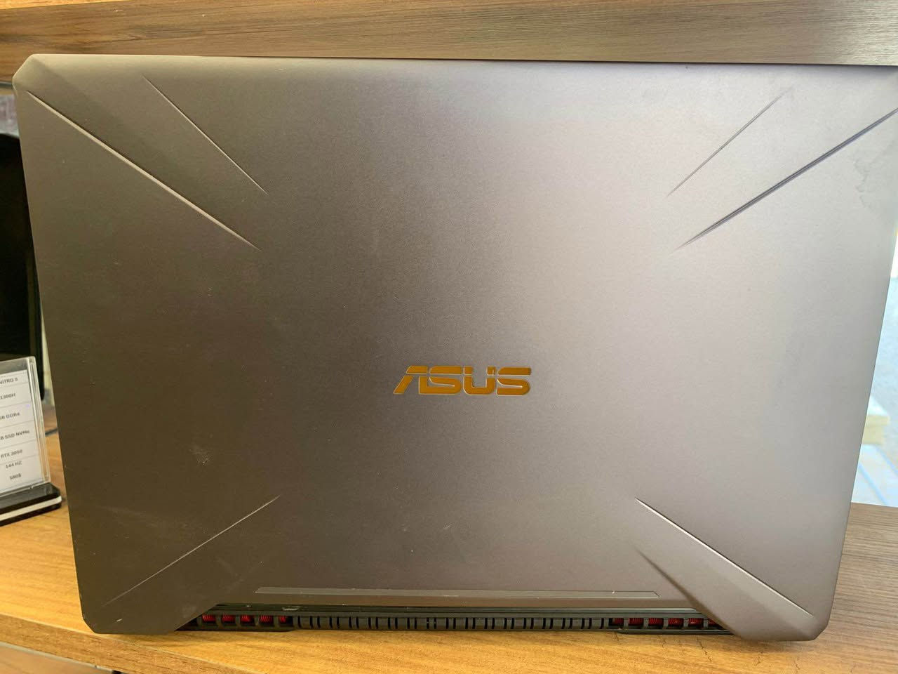 🔥 عرض للبيع – لابتوب ألعاب قوي 🔥  

💻 Model: ASUS TUF Gaming  
⚡ المعالج (CPU): Ryzen 7 3750H  
🧠 الرام (RAM): 16GB DDR4  
💾 الخزن (Storage): 512GB SSD Samsung  
🎮 كرت الشاشة (GPU): RTX 1650  

✅ مناسب للألعاب، التصميم، والمونتاج  
✅ أداء سريع بفضل الـ SSD  
✅ رام 16GB لتشغيل البرامج الثقيلة بسلاسة  

💰 السعر: 547$ فقط  

🚚 متوفر توصيل لجميع المناطق  
📩 للحجز أو الاستفسار راسلنا خاص (Inbox)  

⚠️ الكمية محدودة أربيل, العراق


**إذا كنت صاحب هذا الإعلان وتريد حذفه لأي سبب، رجاءا أرسل رسالة إلى الدعم الفني**