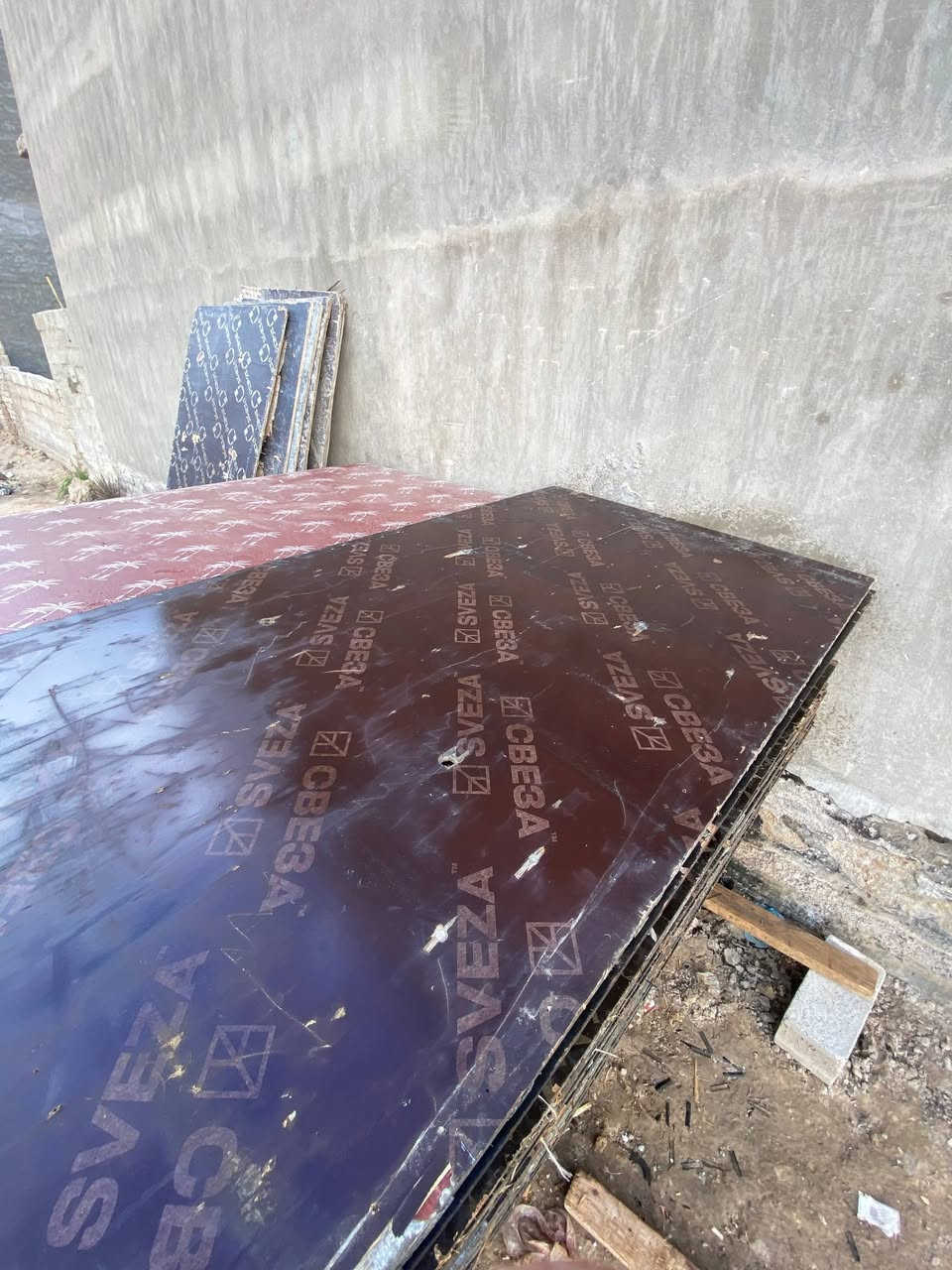 سلام عليكم بلاويد روسي درجه اولئ كيج 22 ستندر فقط كمية مفتوحه بسعر مناسب جداا للتواصل ***********//***********
