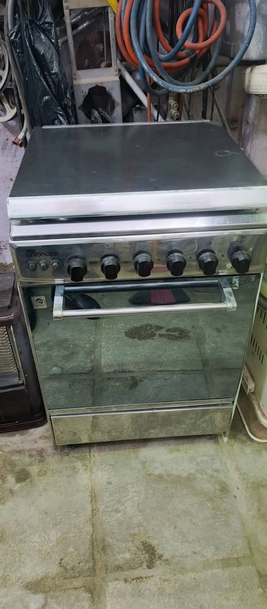 طباخ مصري جدا نضيف100
صوبه شغاله وشرط الفحص 40
نجف واتساب 
***********
