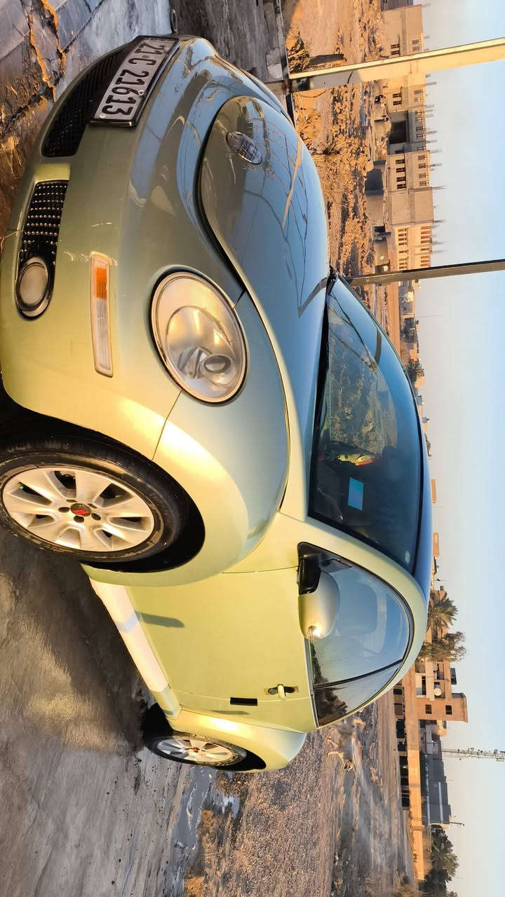 السلام عليكم بيتل 2010 البيع الرقم الإنكليزي الجديد تحويل ثاني يوم سياره جديده محرك ناعم تبريد ثلج شاشه تايرات جددد سياره كامله مكمله مابيه اي نقص معروفه مواصفات البيتل رقم الهاتف  *********** السعر مناسب الشراي يتصل محرك 2500 المرغوب
