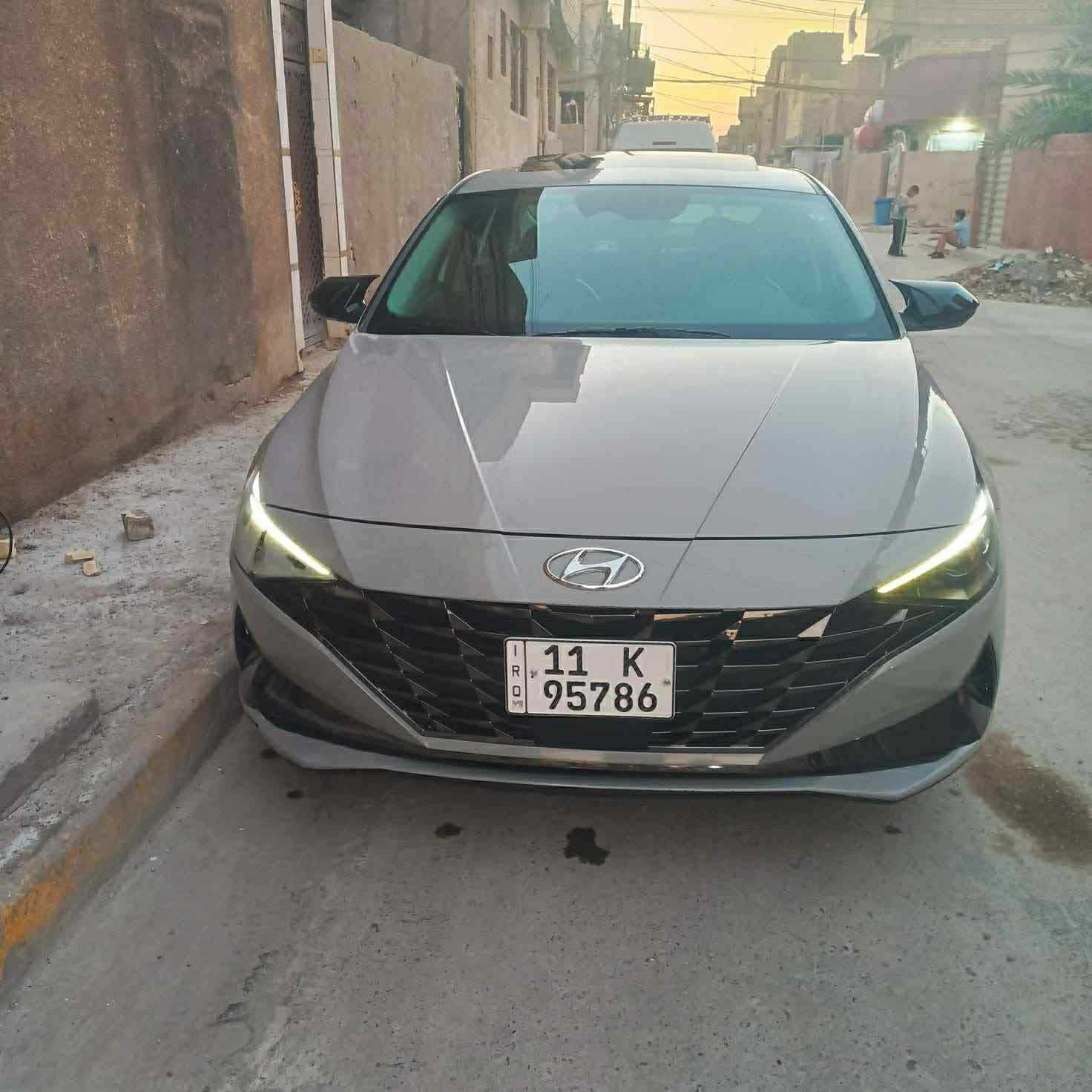 السلام عليكم
هونداي النترا
سمنتي

موديل2023 

محرك 2000 دوش 

المواصفات فول

بصمة تشغيل 

بصمة ابواب 

تشغيل عن بعد 

شاشه كبيره 

دشبول متصل 

شاشه دجتال 

لد بالدشبول متغير

كامره خلفيه 

تحكم ستيرن فول

ويل كب

رادار امامي

رادار خلفي

رادار جانبي نقطه عمياء

تحديد مسار

قياده ذاتيه

تنبيه خروج عن المسار

لد نهاري

 صور الحادث ب المنشور 
سعرها ب ١٦٥
***********
