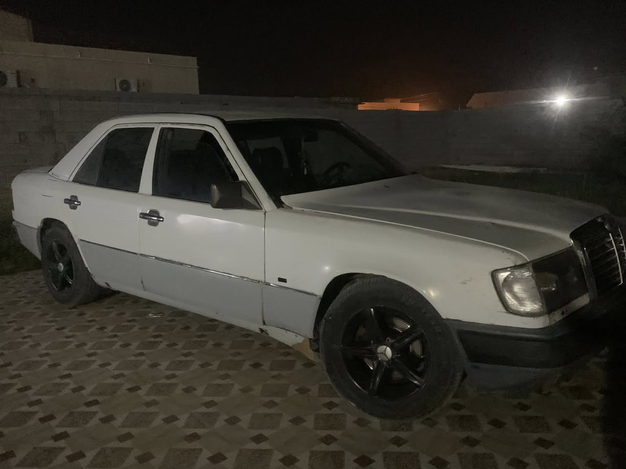 سيارة مرسيدس دب مديل 1990 لون ابيض ويل رياضي مكينه ثنين ونص مكينه وكير جدد كهربائيات كلها شغاله سياره  مشروع وطني تحويل ثاني يوم  
سعر 33وبيها مجال 
رقم +964 783 163 9675


**إذا كنت صاحب هذا الإعلان وتريد حذفه لأي سبب، رجاءا أرسل رسالة إلى الدعم الفني**