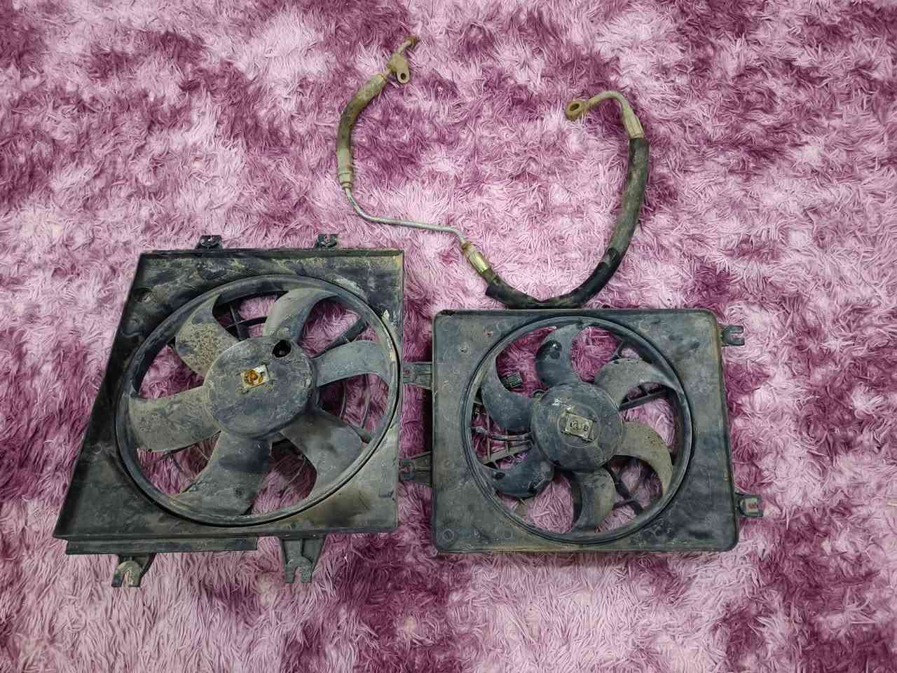 سلام عليكم غراض سوناتا ٢ للبيع يدات و دكمات جامات وراديتر مكاني كركوك حي عسكري سعره 100الف شلع مابيع مفرد رقمي ***********
