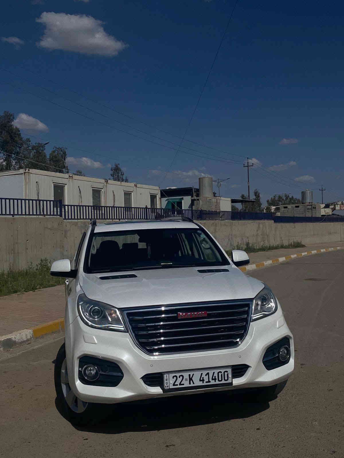 Haval H9 Lux 2018 4wd
-----------------------------------------------------------------------------
سياره للبيع او مراوس بسيارات رقم شمالي (حسب القناعه)
مكينه: 4 سلندر (2000) توربو الماني ( مفتوح مبدل بي بساتم قبل شهر ونص سويته بلشركه )
كير : الماني 8 نمر ZF
الضرر : مابي ضرر كلين فقط تعديل بارد ب اماكن بسيطه جدا
رقم السياره: اربيل بسمي تحويل وكاله 
المواصفات:
بصمه
سقف سلايد
شاشه+الكيج الكتروني
جامات اوتاماتيك
تبريد مركزي 3 قطع
كشنات جلد + هيتر مقاعد الاماميه والخلفيه 
اشارات led داخل السياره 3 الوان
دخول ذكي
ويل كروم
تايرات جديده 
باتري جديد 
داخل قرميدي
كشنات كهرباء
الايتات تدور ويه الاستيرن
مودات قياده 5 
دفع رباعي 
استيرن هيتر
اوتو هولد
هاند بريك بصمه
وبعد بيها هواي مواصفات 
-----------------------------------------------------------------------------
السعر: 155 وبي مجال 
العنوان : كركوك ناحيه التون كوبري
الرقم (***********) 
        (***********)
فقط رقم الكورك بي واتساب 
والسيارة مال بيت استخدام شخصي 
-----------------------------------------------------------------------------
