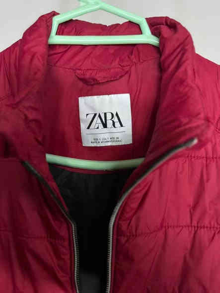 يلك  (ZARA)سوبر كريم 
القياس  S
النظافه 💯/💯  

يوجد توصيل 🚚 (بغداد -محافظات )
☎️رقم الهاتف :***********

للحجز -دايركت
