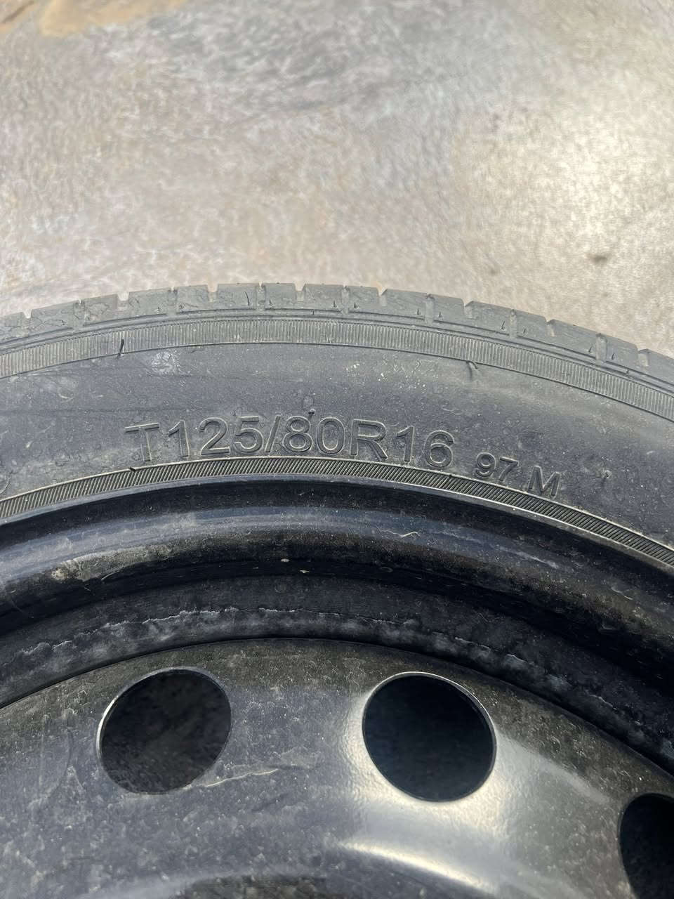 ئەم جەگ و سپێرە بۆ فرۆشتن هەردوکی 25 هەزار لۆکن بۆ معامەلە تیل مەکە  لەسلیمانیم ***********
