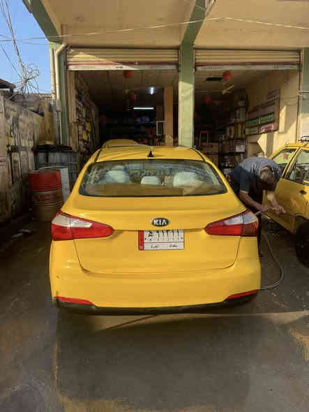 سلام عليكم فورتي موديل 16 امريكي مكينه 1800 دوش رقم بغداد  كير مكينه خير من الله تبريد فول تتدفة  تخم تاير جديد   سياره خير من الله كبل للشارع هيه غرامات امصفر عنوان بغداد الحسينيه رايدهه 110 اوبيهه مجال بسيط ***********
