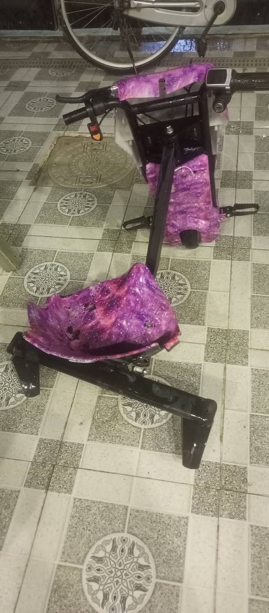 سكوتر درفت شغال بحاله ممتازه ثلاث سرع بلوتوث بطاريات ليثوم جيده جداً بريك بالمكان اضائه هورن وشاشه معلومات فقط لبه سويج عطلانه وخال دگمه شاحن جديده للبيع بسعر 150 ألف وبيه مجال للعمله المكان بغداد الزعفرانيه للاستفسار ***********
