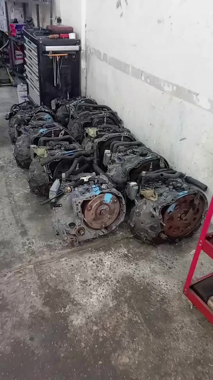 متوفر جميع غراض الرينو جديد وتفصيخ مكائن حاويه كيرات اوتو حويه جميع الاغراض متوفره متوفر كادر مختص بل صيانه وبنسب السعار عنوانه كراده شارع الصناعه قرب المحكمه @
***********ابو مصطفى
***********سجاد
