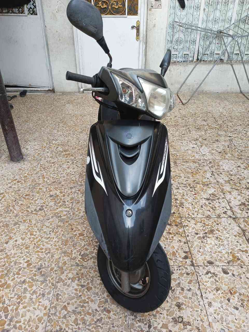 السلام عليكم
دراجه ابريز بغبغاء 
نوزل خطين رمبه
ياباني مكفولة كفاله 
عامه لون اسود
بغداد ***********
