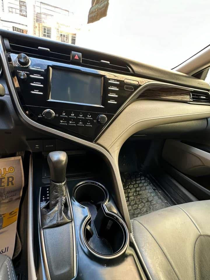 سلام عليكم 
كامري موديل2019 امريكي
بيها صفحه صبغ
السيارة نضيفه كلش كير مكينة تبريد تتفئه
جاهزا السيارة
السعر150$
مكان بغداد
***********
