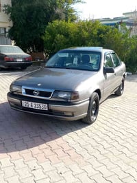 فيكترا • ١٩٩٢ • محرك ١٨٠٠