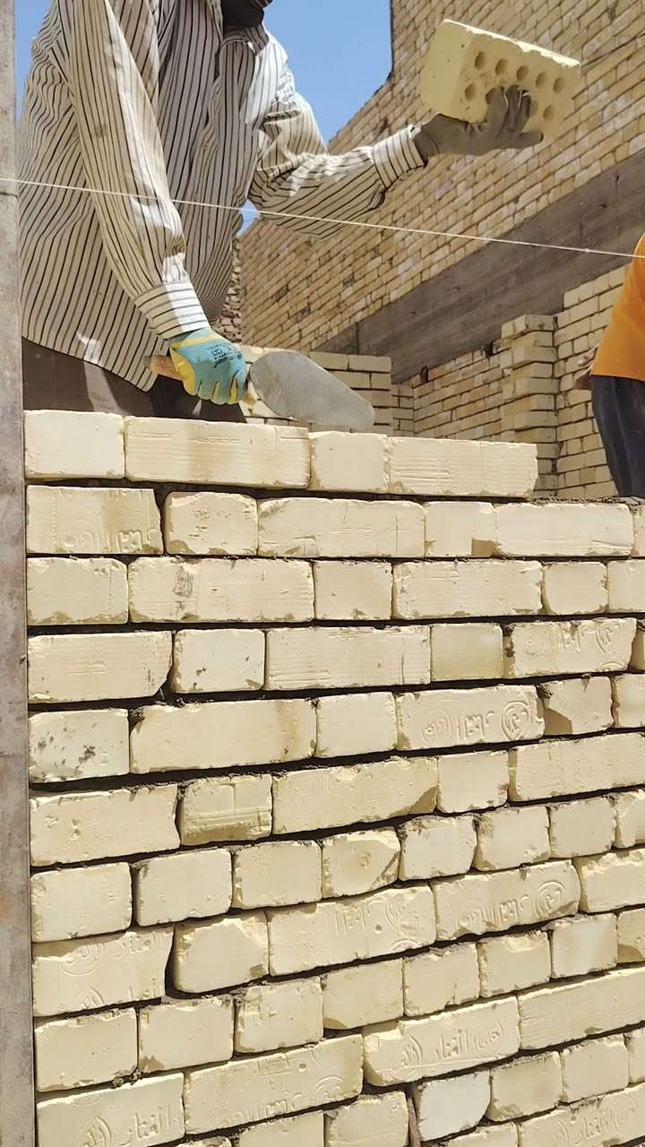 اني خلفه بناء متفرغ اشتغل بل مجمعات استلام مهندسين شغل درجه اولى ابسعر مناسب كلش ***********
