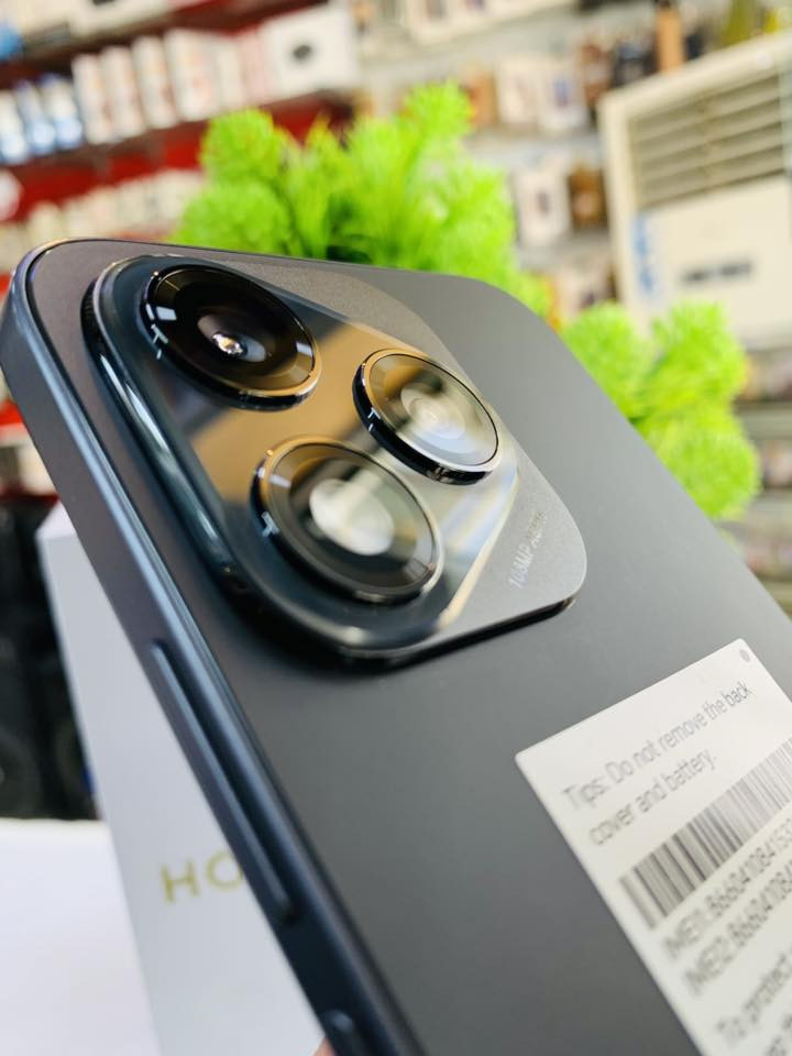 #مستخدم_يوم1_فقط

📱✨ HONOR 400 Lite 5G .. الجمال والقوة
 في موبايل واحد!

🔥 شاشة خرافية AMOLED بتردد 120Hz وسطوع يوصل لـ 3500 شمعة!
📸 كاميرا أسطورية 108 ميجابكسل بتفاصيل مدهشة!
ذاكره الجهاز 256GB/8+8
⚡ بطارية 5230 مللي أمبير تشحن بسرعة 35 واط – تعيش وتكمل معاك اليوم كله!
💧 مقاوم للمياه والغبار بمعيار IP65!
🎮 أداء سريع بمعالج MediaTek Dimensity 7025 Ultra وتقنية 6nm!
📲 يدعم 5G + NFC + بصمة بالشاشة + زر إضافي للتحكم بالكاميرا!
السعر 🔥 275 الف🔥
جمله #مفرد

#متابعه_للصفحه_يوصلك_كل_جديد😍

____________________________________________
    🔄يرهم 🔄مراوس🔁 ويه اي جهاز🔁 عندك 
قديم او حديث🔁

🏅ضمان 🏅أسبوع 🏅من تاريخ الشراء🏅

التوصيل متوفر لجميع المحافظات 💨🚙

    📌العنــــــــــ🫵ـــــــــوان📌

  🔥 مركز الاسطورة للموبايل 🔥

📌الأنبار عنه مجاور مستشفى عنه العام📌🏥 

***********واتس
***********

*********** واتس
