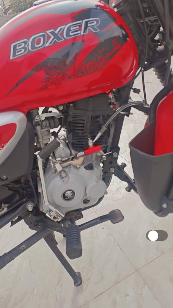 سلام عليكم للبيع بوكسر موديل 23 أوراق كامله شرط الترقيم مكينه سبانه مامدوده عليه مكفوله دراجه كامله كهربائيات لايت زنون مكاني ديالى جديده الشط السعر 1750 وبي مجال  وتجي وبيك خير وتدلل رقم  ***********
