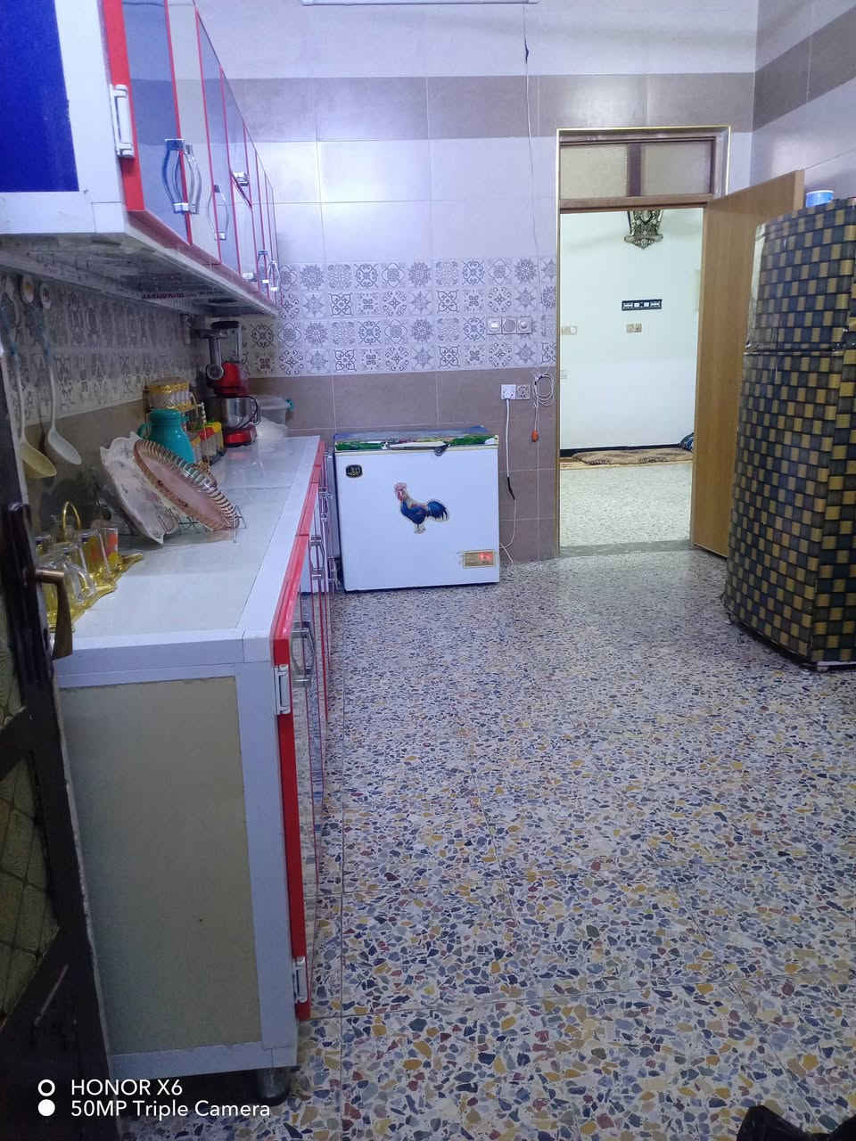 السلام عليكم بيت للبيع في حي الجغيفي الثانيه مساحه البيت 150 متر البيت قاطين البيت مجاور أسواق جنه يبعد عن شارع 12 / 100 متر تبليط مي كهرباء جاهز السكن وسعره مناسب الاستفسار ***********
