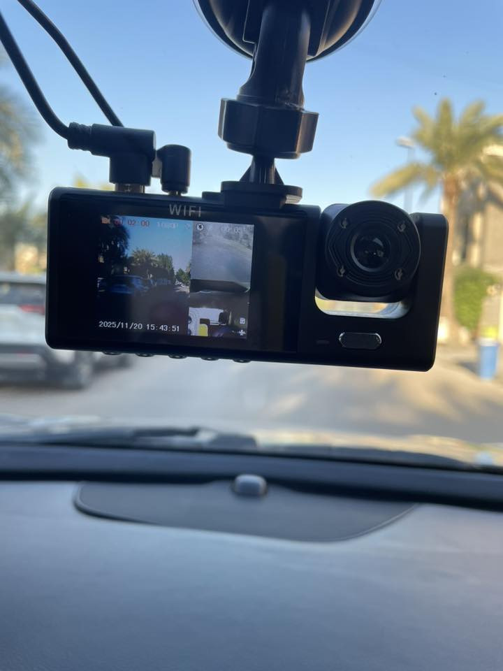 السلام عليكم سبورتج كندي للبيع 
موديل 2018 
فول مواصفات عده الفتحه EX
تشغيل عن بعد 
بصمه ابواب وبصمه تشغيل 
مري شفط واشاير بل مري 
كامره خلفيه وكامره دواره 
كشنات تدفأه تبريد وكشن كهرباء 
شاشه كبيره 
كامرات حوادث داش كام امامي خلفي داخلي
تلث وضعيات قياده وكروز سرعه 
كشنات جلد 
ماسحات اوتو ولايت اوتو 
رقم بغداد الجديد والسنويه جديده 
تبريد قطعتين وتبريد منفصل 
حادث السياره بدون تبديل وبدون صبغ 
فقط جاملغ بارد وشويه من البنيد 
السياره ماشيه 85 كيلو مو ميل 
نضيفه وما ناقصها شي وكامله 
مكاني بغداد/ شارع فلسطين 
 للتفاصيل اكثر 
رقم صاحب السياره *********** ☎️ 
متواجد وات ساب
